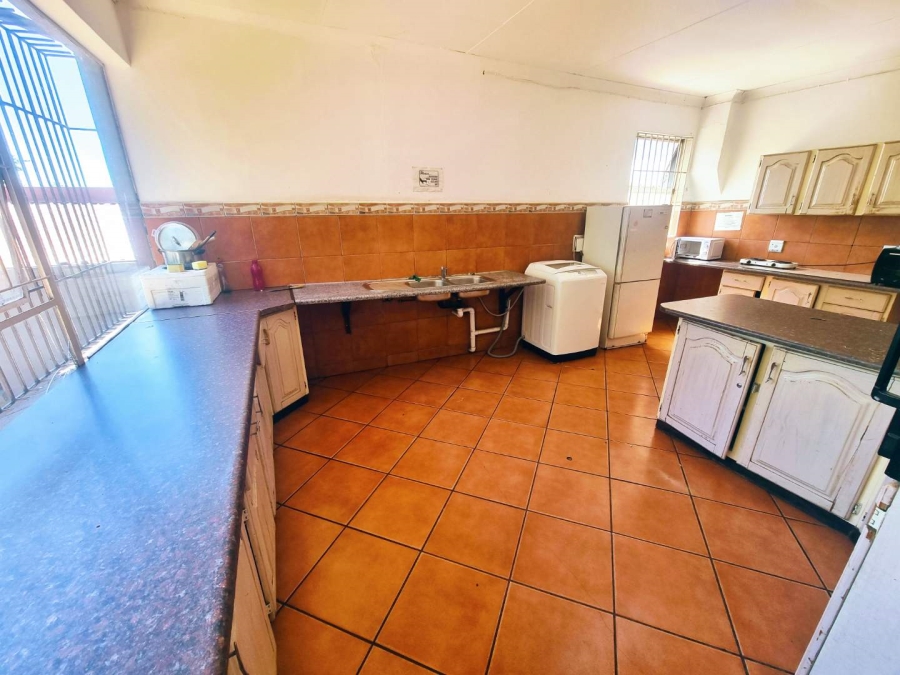 10 Bedroom Property for Sale in Melville Gauteng
