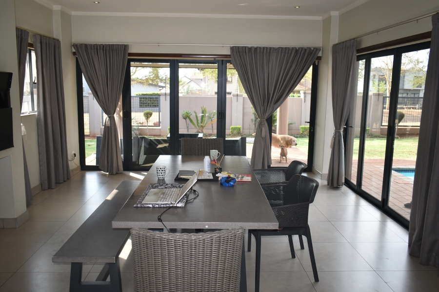6 Bedroom Property for Sale in Zambezi Country Estate Gauteng