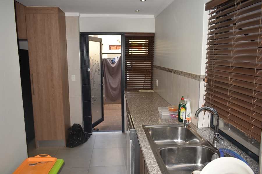 6 Bedroom Property for Sale in Zambezi Country Estate Gauteng