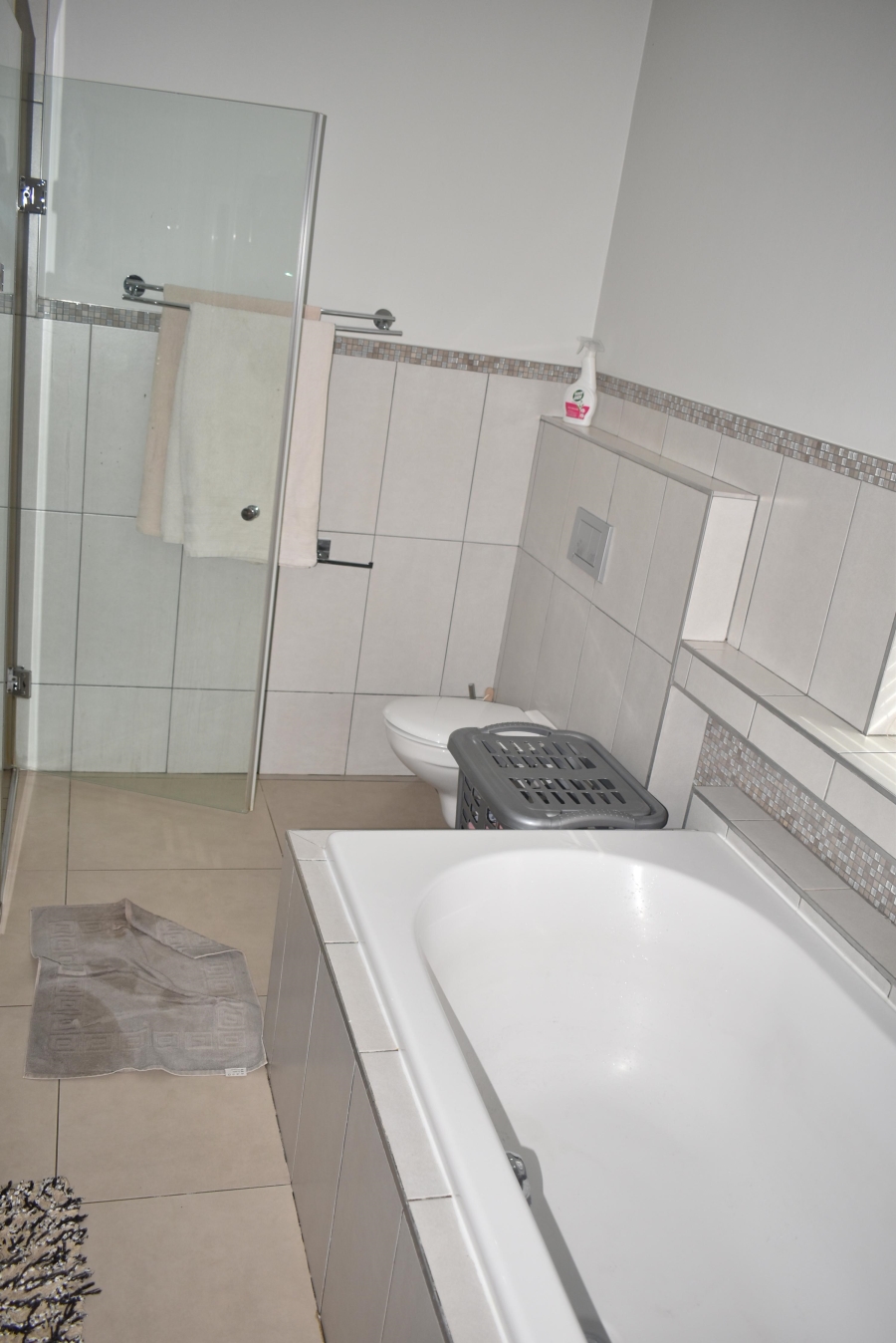 6 Bedroom Property for Sale in Zambezi Country Estate Gauteng