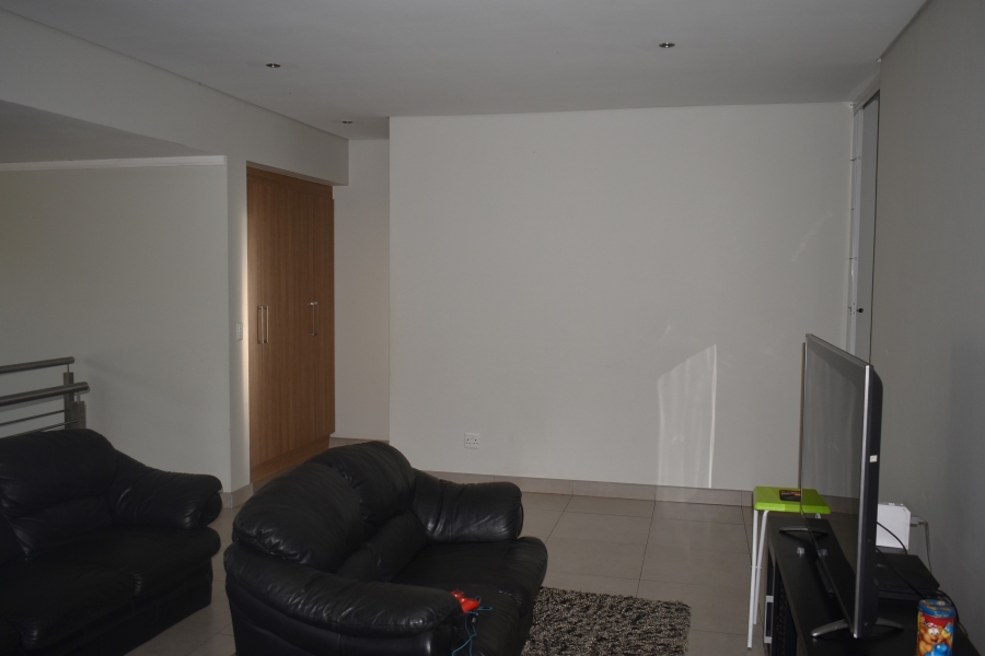 6 Bedroom Property for Sale in Zambezi Country Estate Gauteng