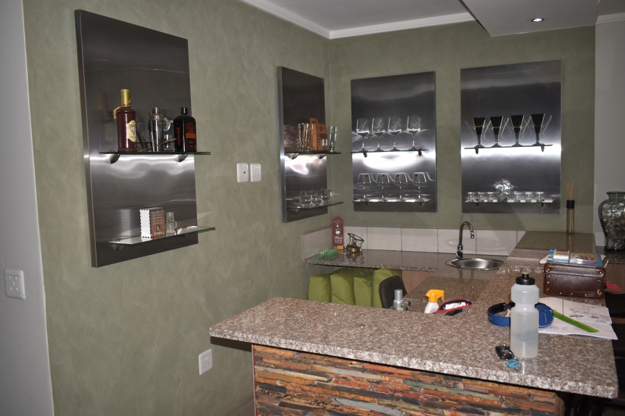 6 Bedroom Property for Sale in Zambezi Country Estate Gauteng