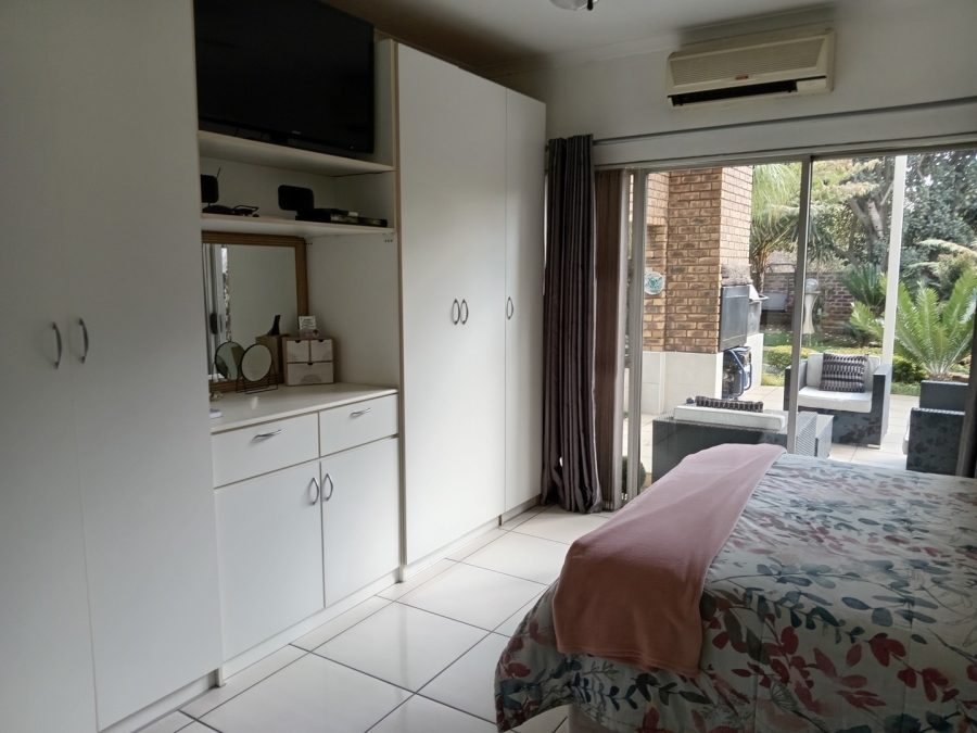 3 Bedroom Property for Sale in Presidents Dam Gauteng
