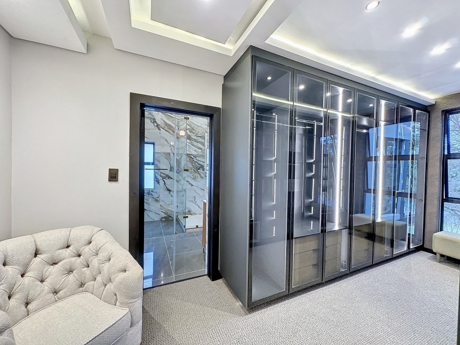 6 Bedroom Property for Sale in Waterkloof Gauteng