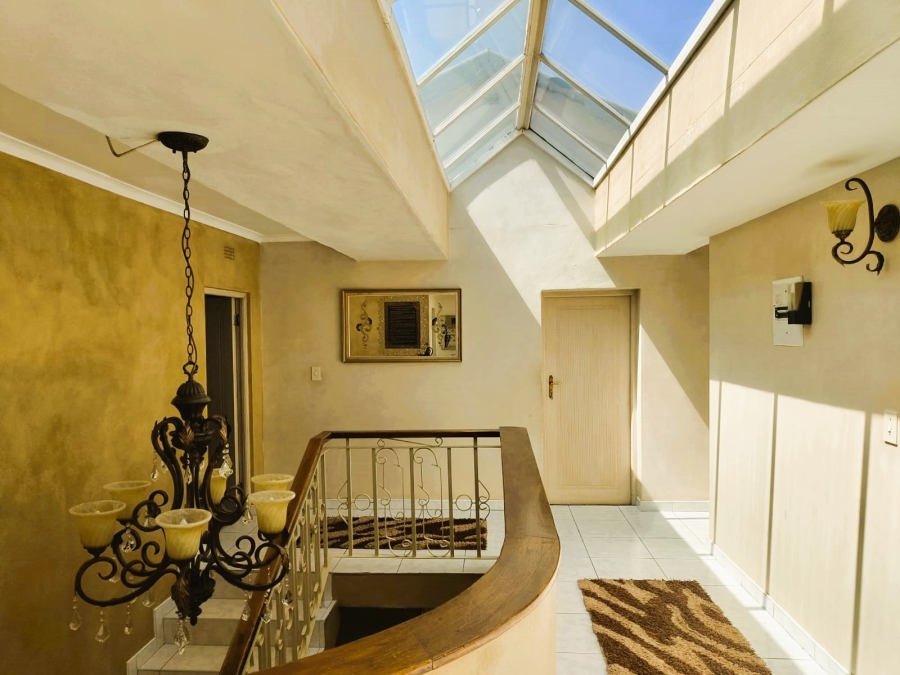 4 Bedroom Property for Sale in Roshnee Gauteng