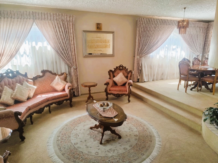 4 Bedroom Property for Sale in Roshnee Gauteng