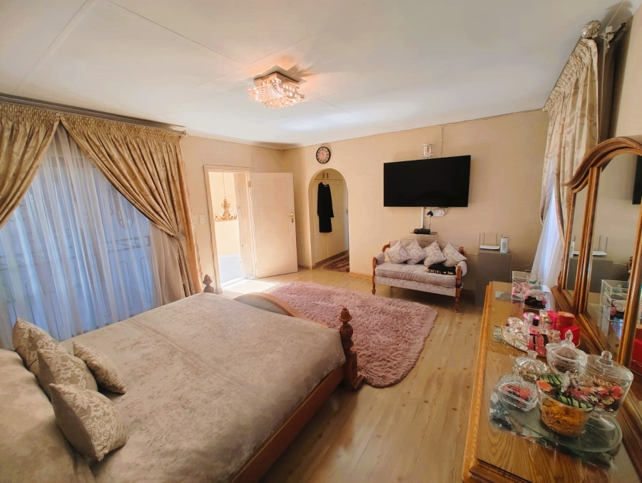 4 Bedroom Property for Sale in Roshnee Gauteng