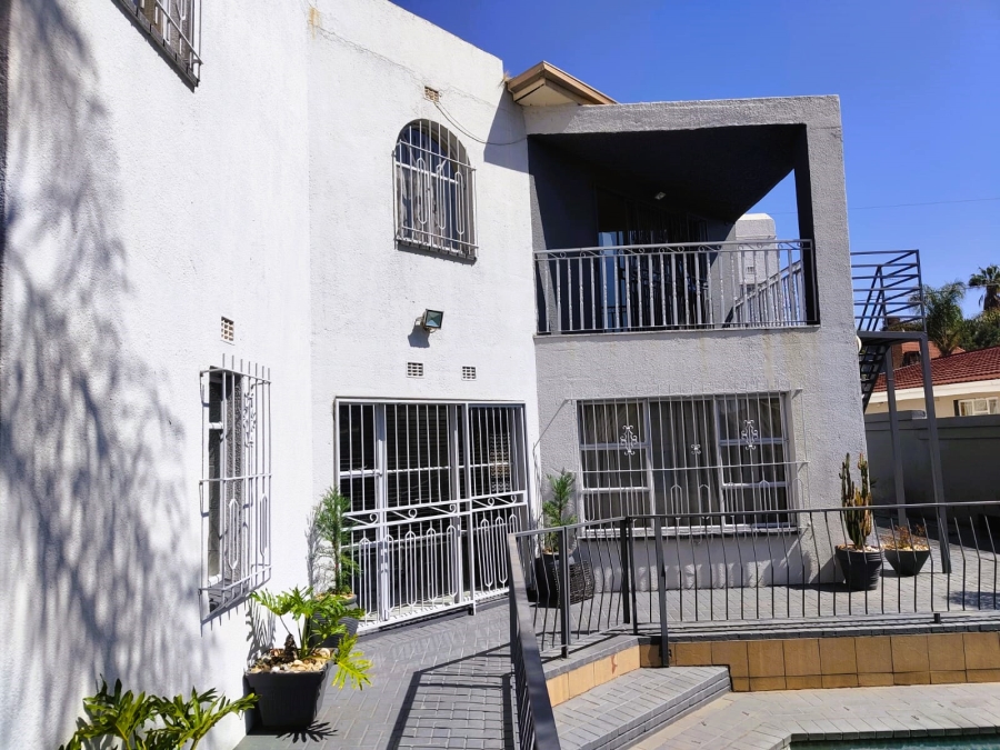 4 Bedroom Property for Sale in Roshnee Gauteng