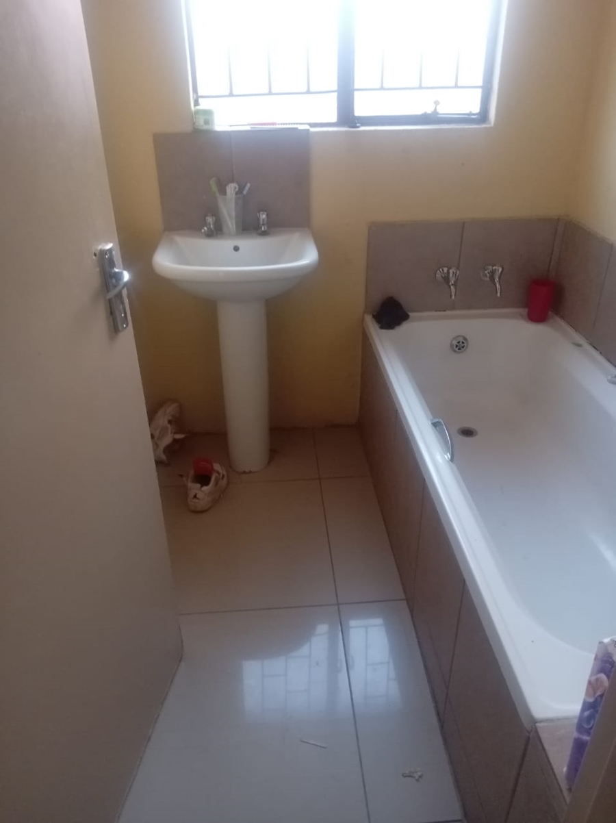 3 Bedroom Property for Sale in Soshanguve WW Gauteng