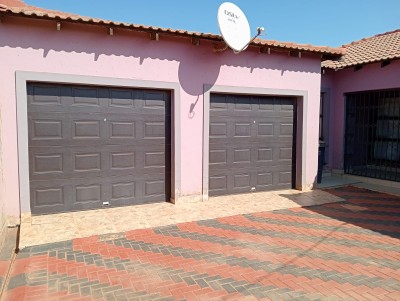 3 Bedroom Property for Sale in Lawley Gauteng