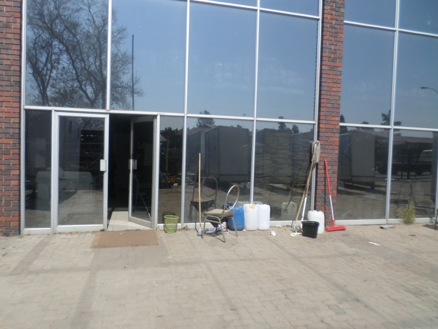 To Let Commercial Property for Rent in Sybrand Van Niekerk Park Gauteng