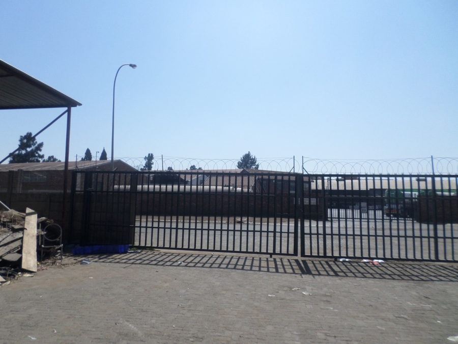 To Let Commercial Property for Rent in Sybrand Van Niekerk Park Gauteng