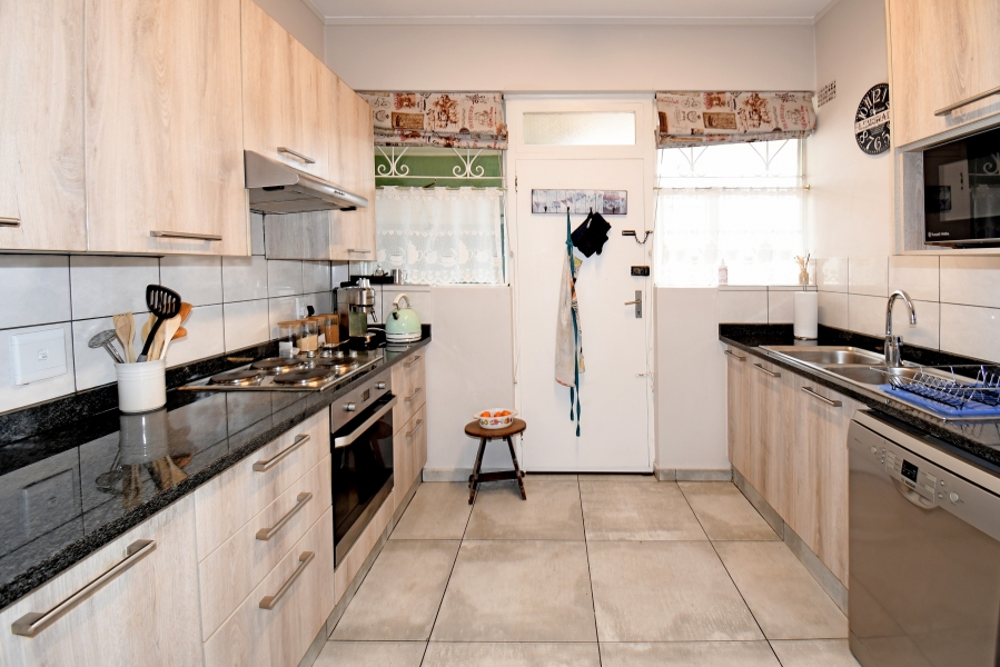 3 Bedroom Property for Sale in Parktown Gauteng