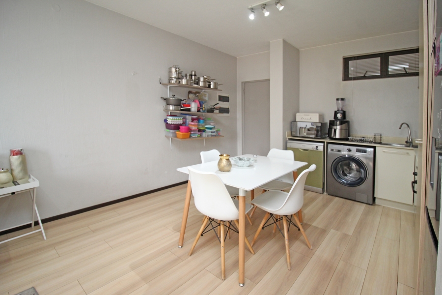 2 Bedroom Property for Sale in Broadacres Gauteng