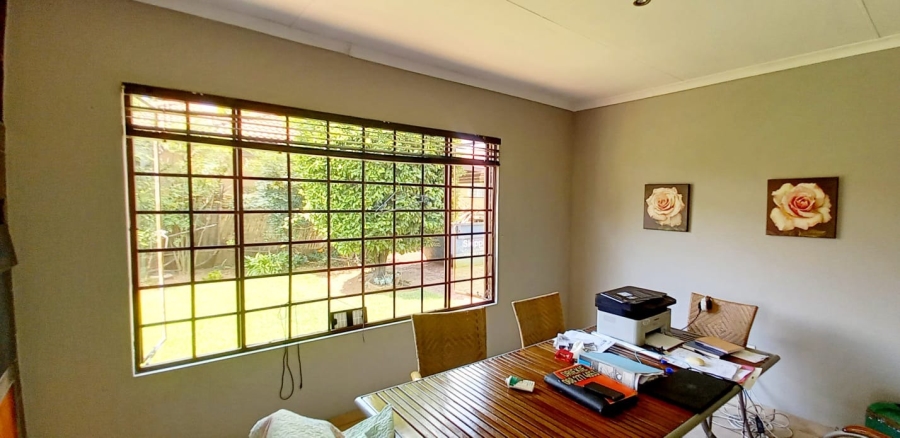 4 Bedroom Property for Sale in Moregloed Gauteng