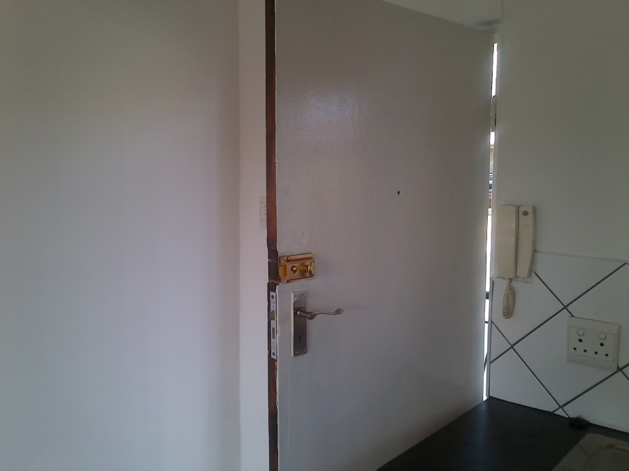 1 Bedroom Property for Sale in Craighall Park Gauteng
