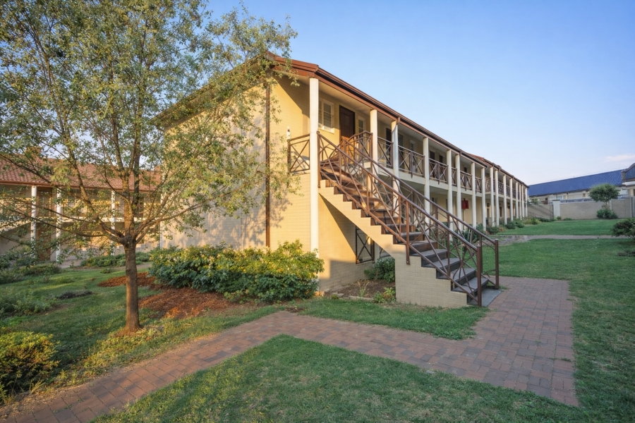 2 Bedroom Property for Sale in Moffat View Gauteng
