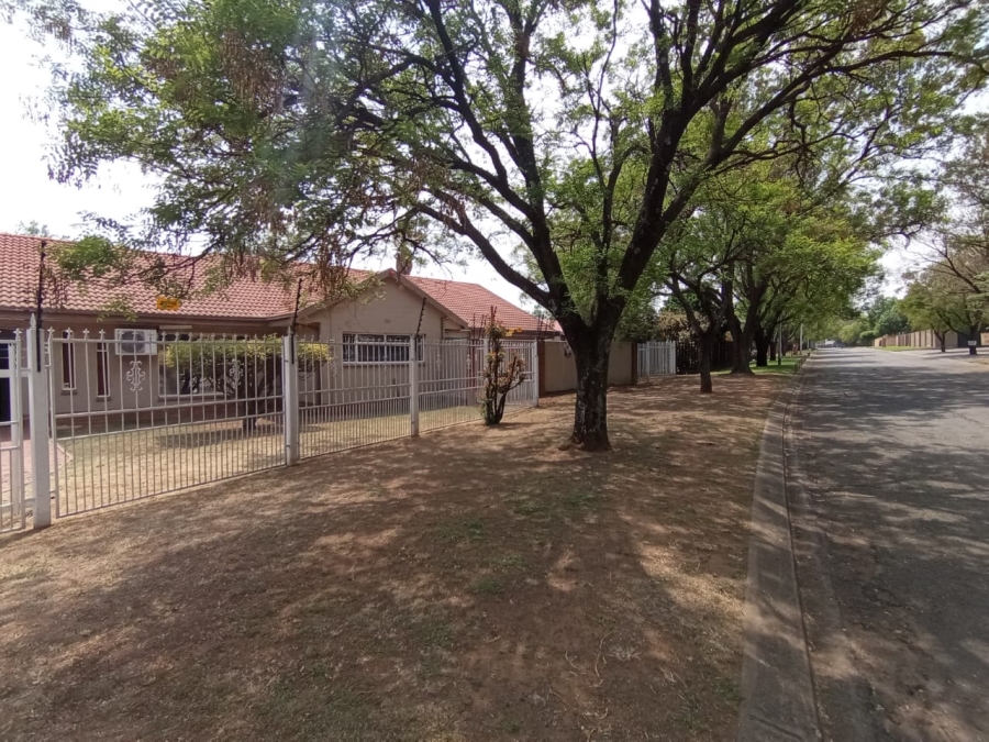 3 Bedroom Property for Sale in Three Rivers East Gauteng