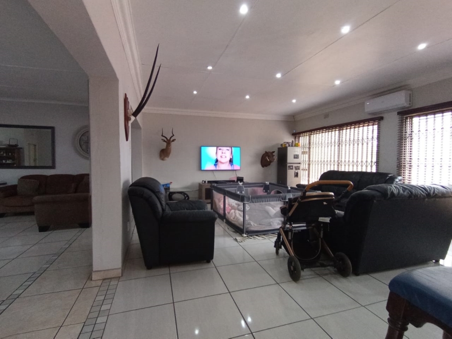 3 Bedroom Property for Sale in Three Rivers East Gauteng