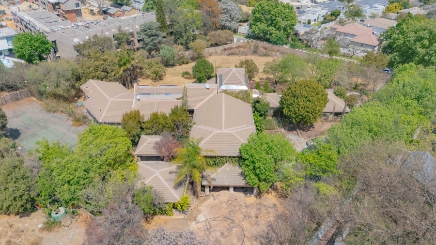 9 Bedroom Property for Sale in Bryanston Gauteng