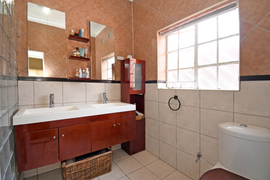 3 Bedroom Property for Sale in Crosby Gauteng