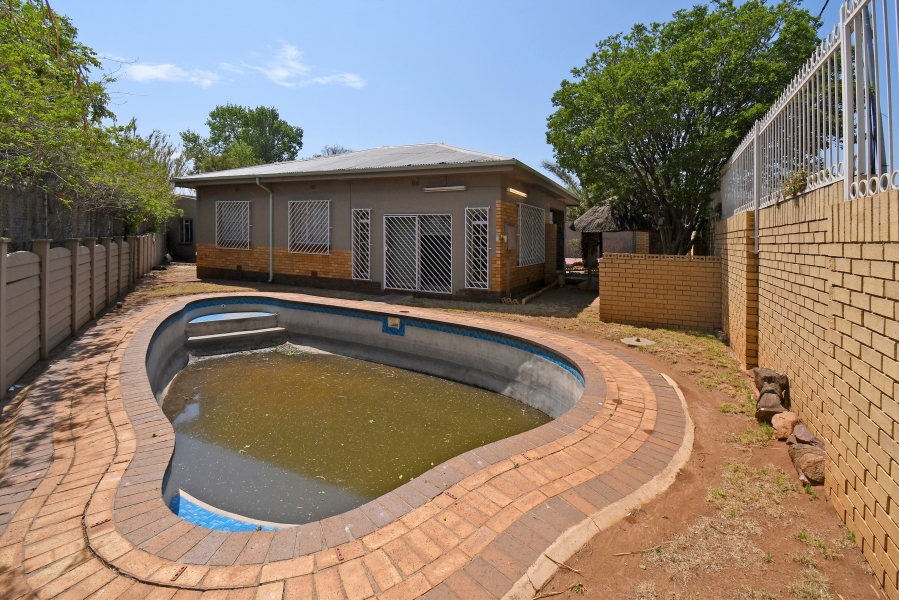 3 Bedroom Property for Sale in Crosby Gauteng