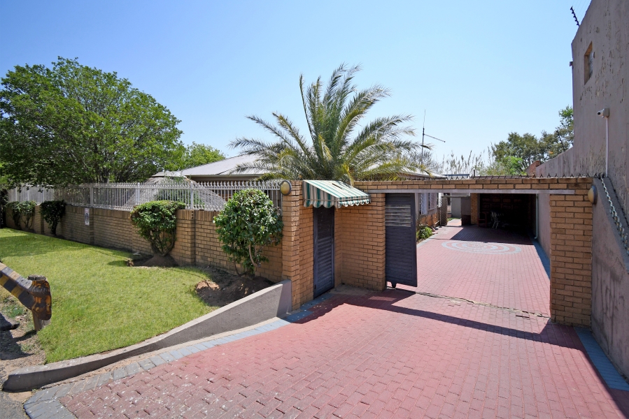 3 Bedroom Property for Sale in Crosby Gauteng