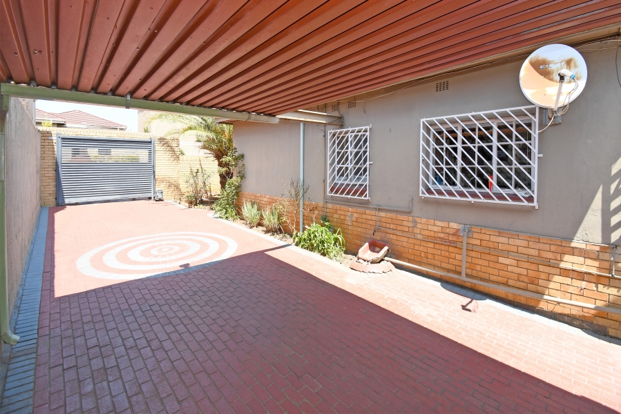 3 Bedroom Property for Sale in Crosby Gauteng
