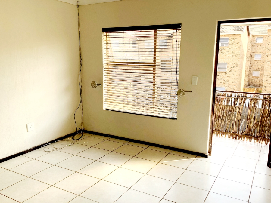 2 Bedroom Property for Sale in Honeypark Gauteng