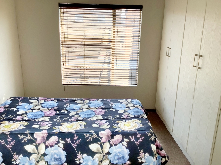 2 Bedroom Property for Sale in Honeypark Gauteng