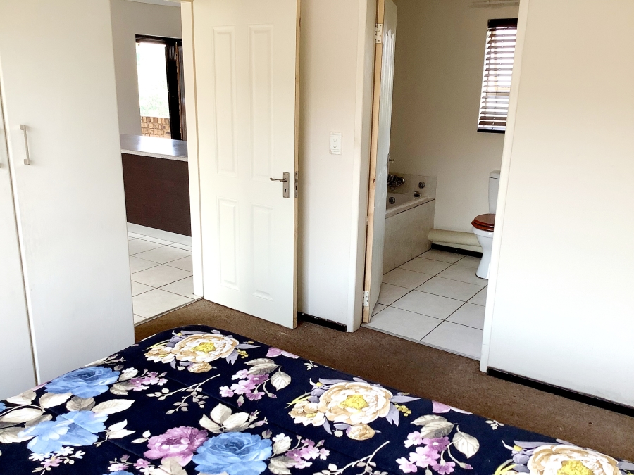 2 Bedroom Property for Sale in Honeypark Gauteng
