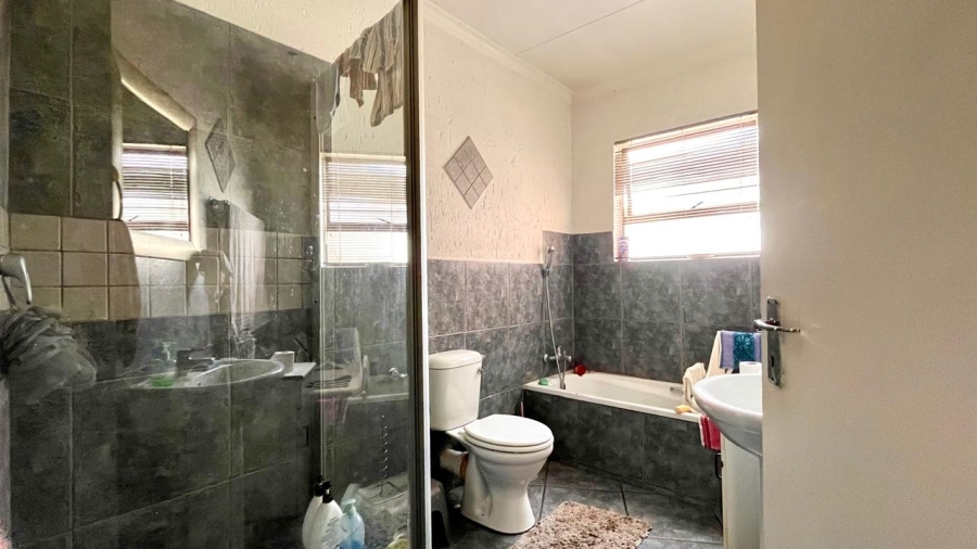 4 Bedroom Property for Sale in Dalpark Ext 1 Gauteng
