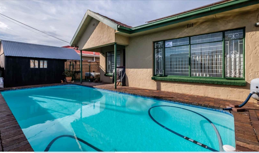 4 Bedroom Property for Sale in Towerby Gauteng