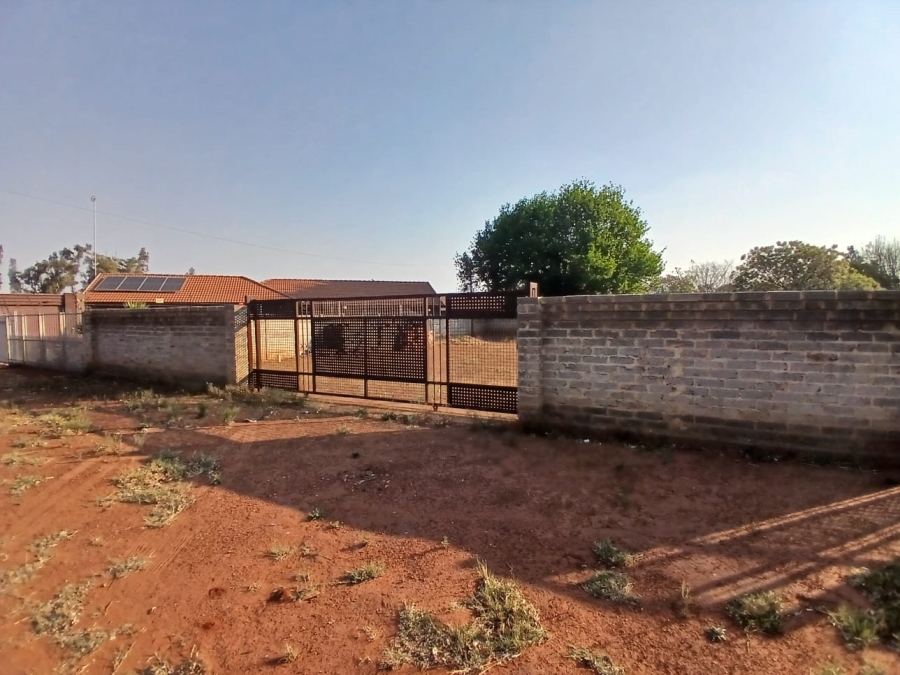 0 Bedroom Property for Sale in Kookrus Gauteng