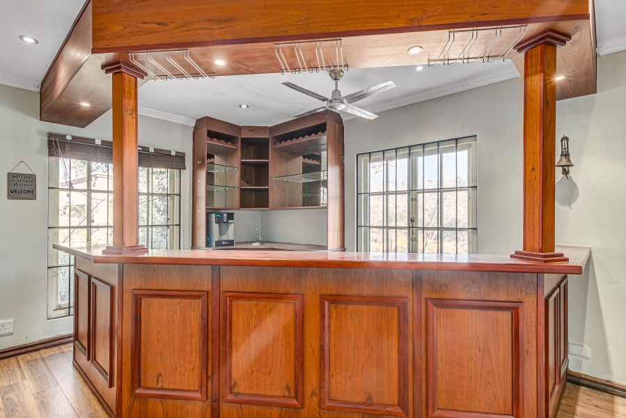 5 Bedroom Property for Sale in Chartwell Gauteng