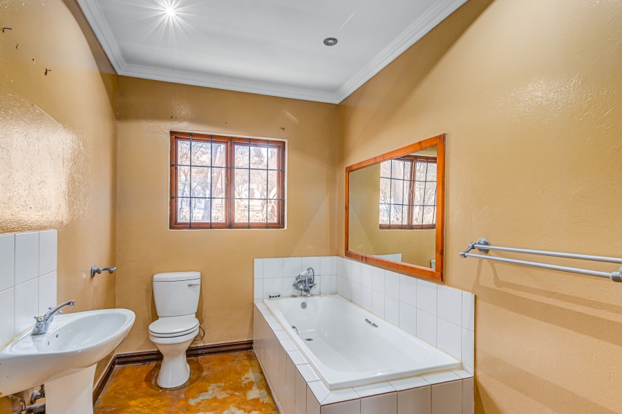 5 Bedroom Property for Sale in Chartwell Gauteng