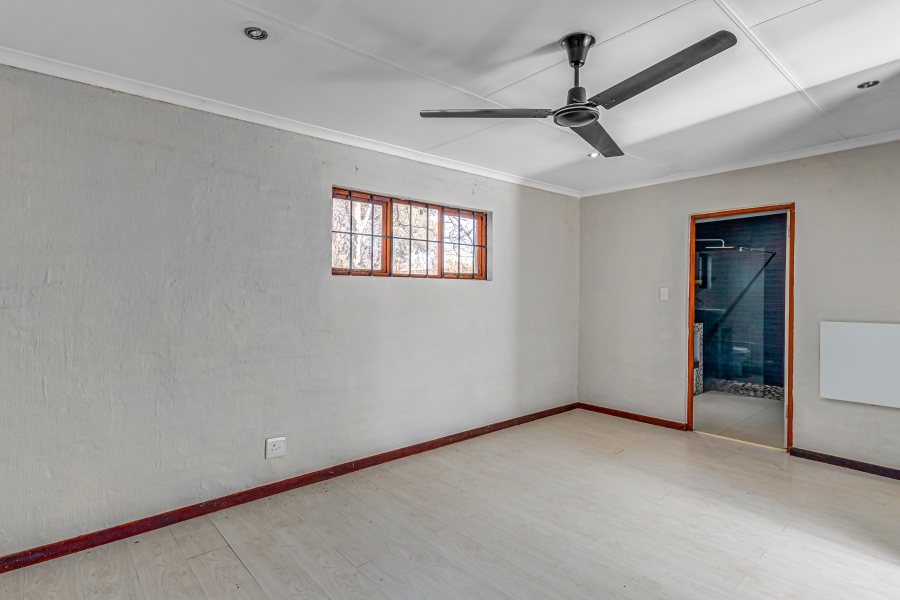 5 Bedroom Property for Sale in Chartwell Gauteng