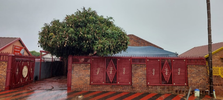 3 Bedroom Property for Sale in The Orchards Gauteng