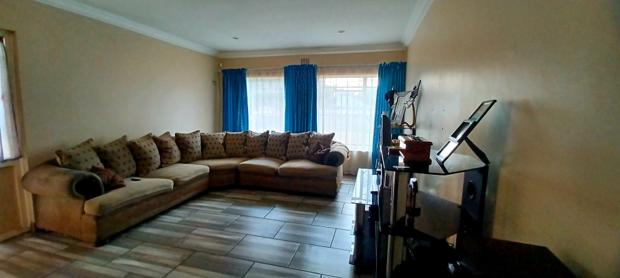 3 Bedroom Property for Sale in Dal Fouche Gauteng