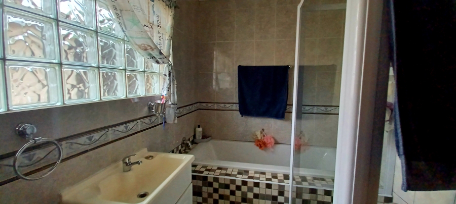 3 Bedroom Property for Sale in Dal Fouche Gauteng