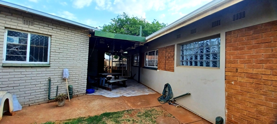 3 Bedroom Property for Sale in Dal Fouche Gauteng