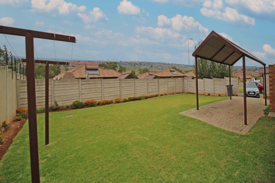 2 Bedroom Property for Sale in Thatch Hill Estate Gauteng