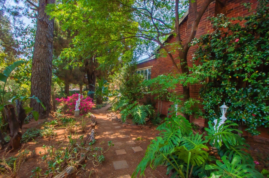 4 Bedroom Property for Sale in Helderkruin Gauteng