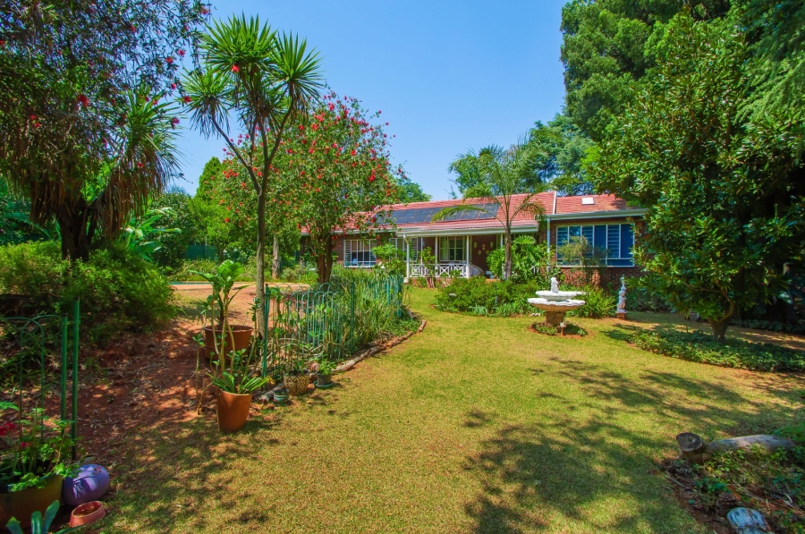 4 Bedroom Property for Sale in Helderkruin Gauteng