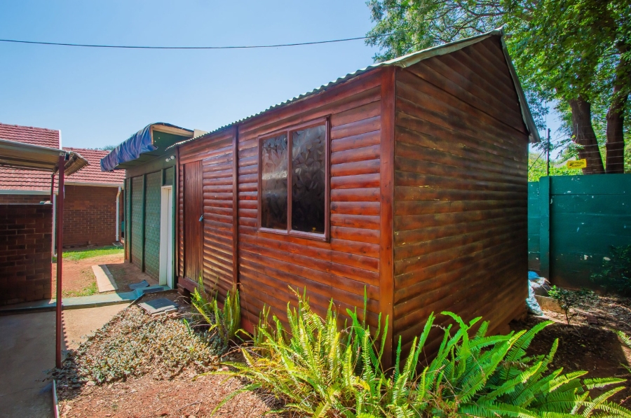 4 Bedroom Property for Sale in Helderkruin Gauteng