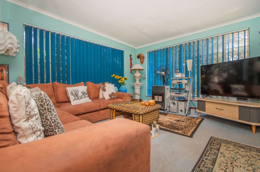 4 Bedroom Property for Sale in Helderkruin Gauteng