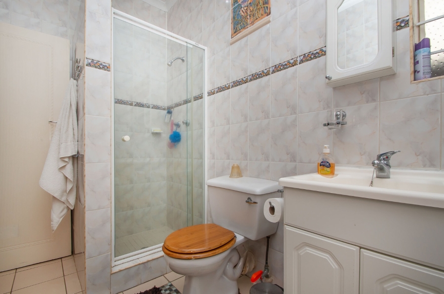 4 Bedroom Property for Sale in Helderkruin Gauteng