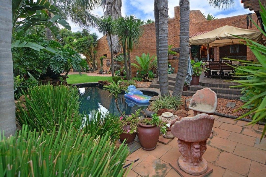 4 Bedroom Property for Sale in Marais Steyn Park Gauteng
