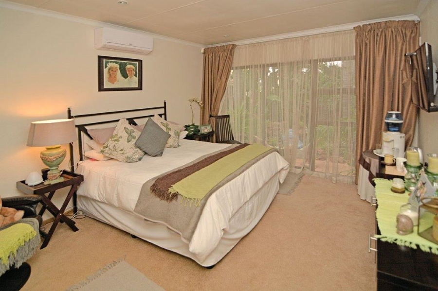 4 Bedroom Property for Sale in Marais Steyn Park Gauteng