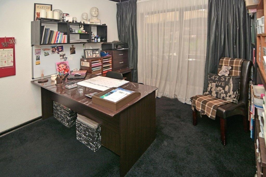 4 Bedroom Property for Sale in Marais Steyn Park Gauteng